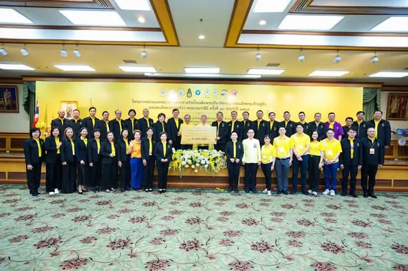 ภาควิชาจักษุวิทยา คณะแพทยศาสตร์ มศว เข้าร่วมโครงการกับทางมูลนิธิธรรมาภิบาลทางการแพทย์ แพทยสภา หลักสูตร ปธพ.11 ในโครงการหน่วยแพทย์เฉพาะทางร่วมใจเฉลิมพระเกียรติฯ